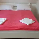 Maja -pokoje - Wakacyjne -basen Podgrzewany -jacuzzi * Leba