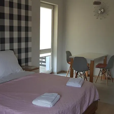 Maja -pokoje - Wakacyjne -basen Podgrzewany -jacuzzi *