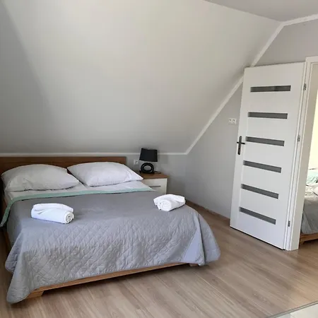 Apartamento Maja -pokoje - Wakacyjne -basen Podgrzewany -jacuzzi Łeba