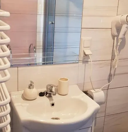 Maja -pokoje - Wakacyjne -basen Podgrzewany -jacuzzi Apartamento