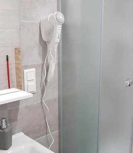 Maja -pokoje - Wakacyjne -basen Podgrzewany -jacuzzi