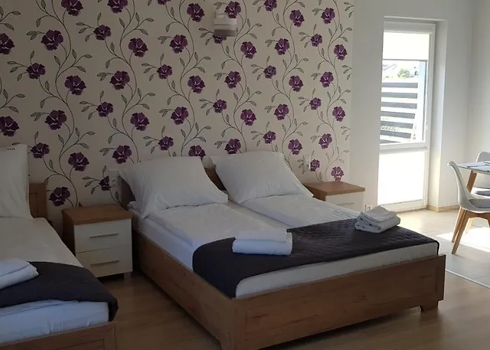 Appartement Maja -pokoje - Wakacyjne -basen Podgrzewany -jacuzzi