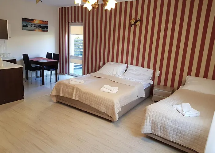 Maja -pokoje - Wakacyjne -basen Podgrzewany -jacuzzi Łeba