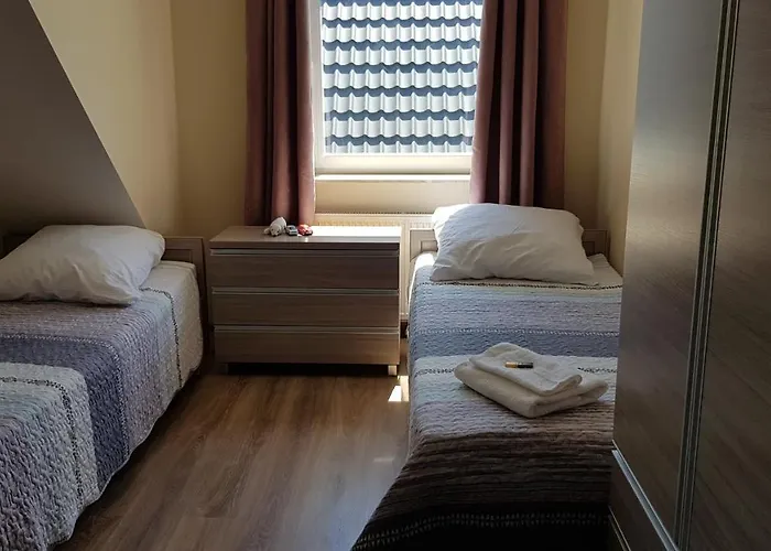 Maja -pokoje - Wakacyjne -basen Podgrzewany -jacuzzi * Łeba